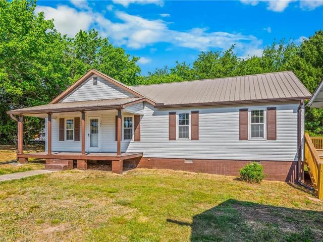 House for sale in Ronda, North Carolina