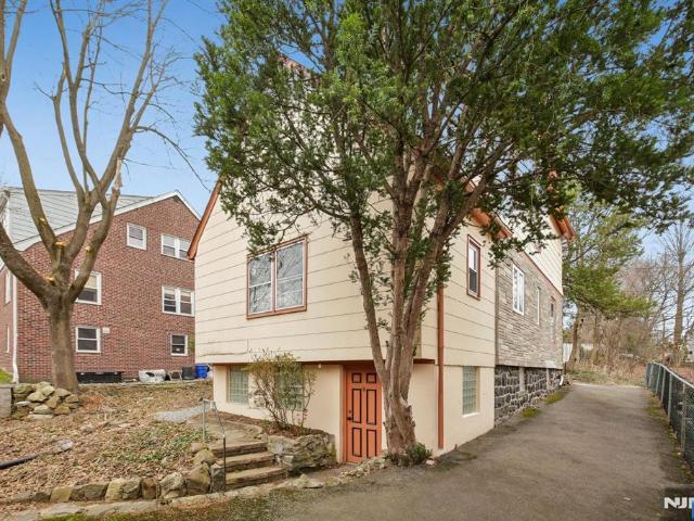 Property for sale in Leonia, New Jersey