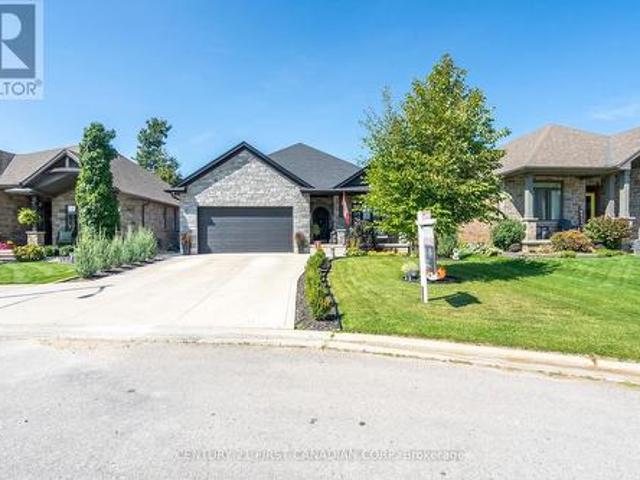 House for sale in Strathroy-caradoc, Ontario