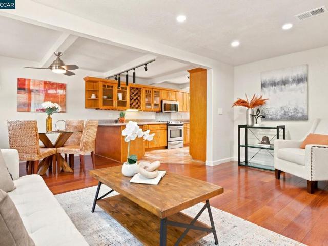 House for sale in Pleasant Hill, California