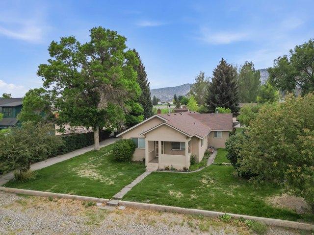 House for sale in Bicknell, Utah