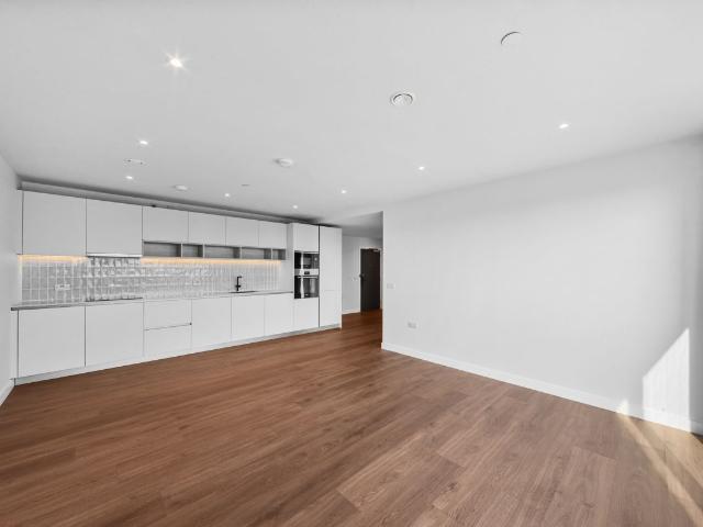 Apartment for rent in Pepys Estate, Greater London