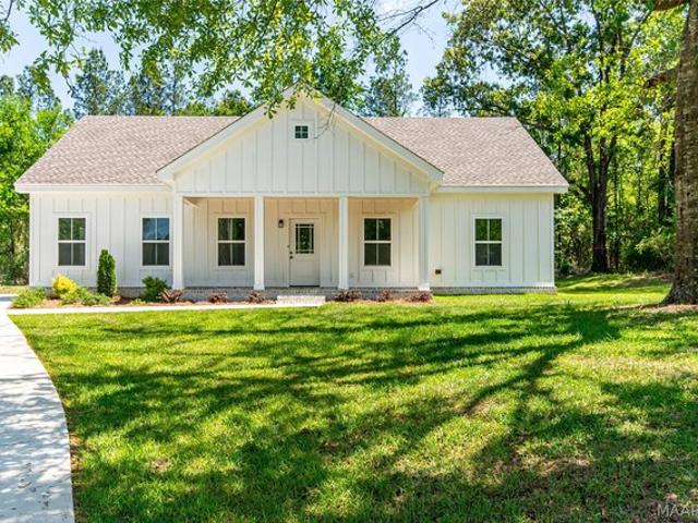 House for sale in Elmore, Alabama