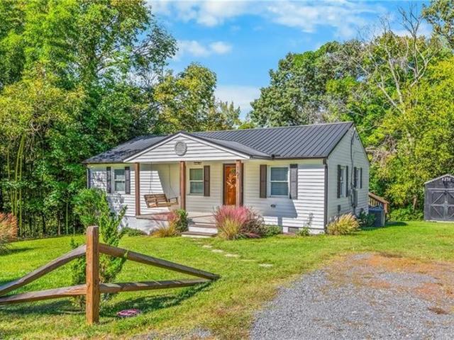 House for sale in Booetown, Mocksville