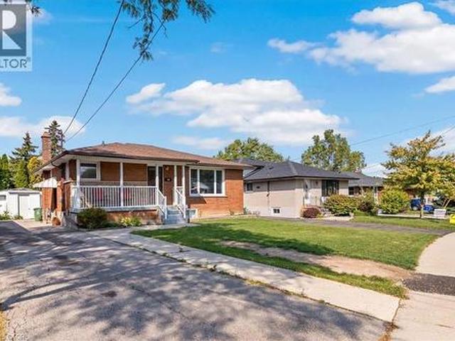 House for rent in Ancaster, Ontario