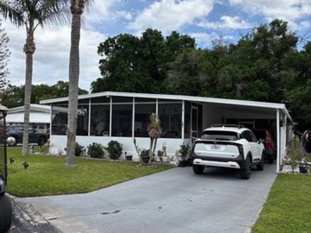 House for sale in Dundee, Florida