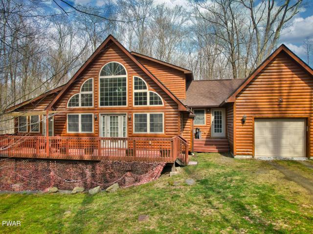 House for sale in Lake Ariel, Pennsylvania