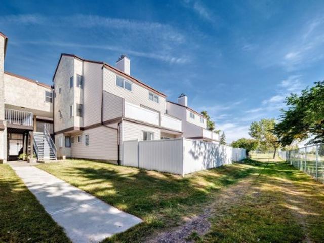 Townhouse for sale in Dunluce, Edmonton
