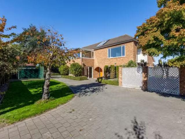 House for sale in Burnside, Canterbury