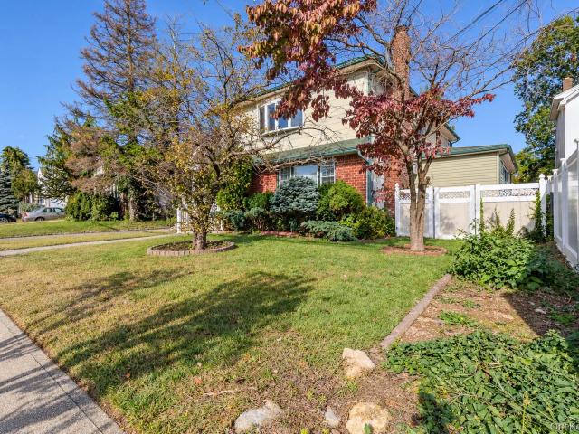 House for sale in Hempstead Gardens, West Hempstead