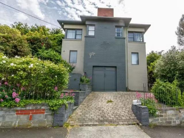 Apartment for rent in Dynnyrne, Tasmania