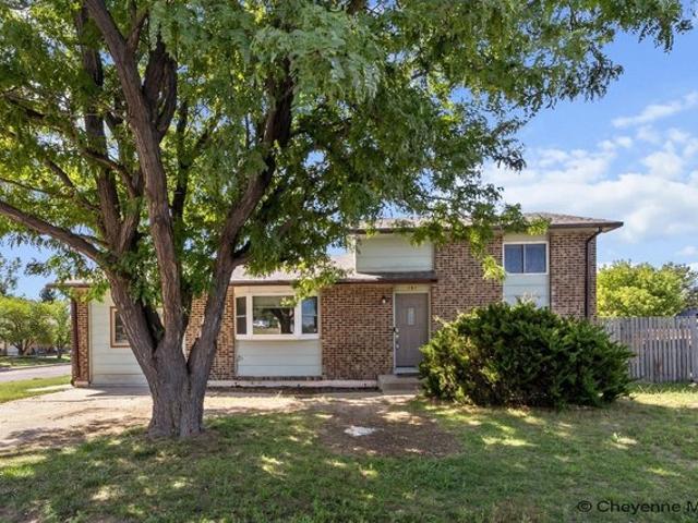 House for sale in Cheyenne, Laramie County