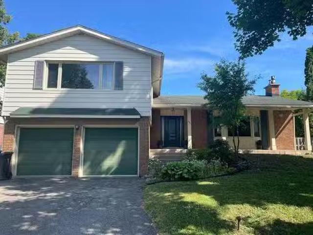 House for sale in Beaconsfield House for sale in Beaconsfield