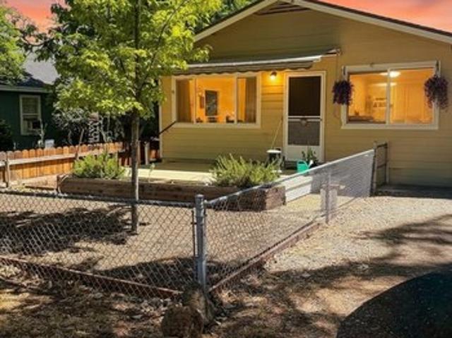 House for sale in Montague, California