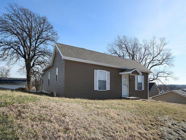 House for sale in Avoca, Iowa