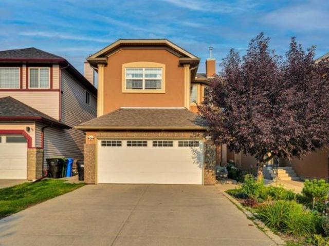 House for sale in Saddle Ridge, Calgary