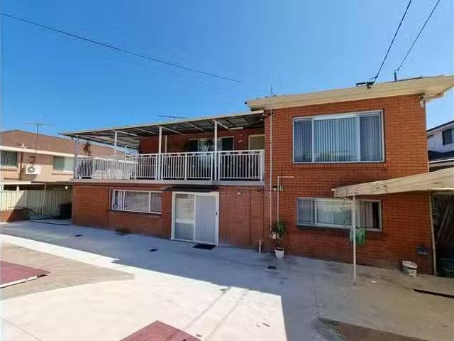 House for rent in Canley Heights