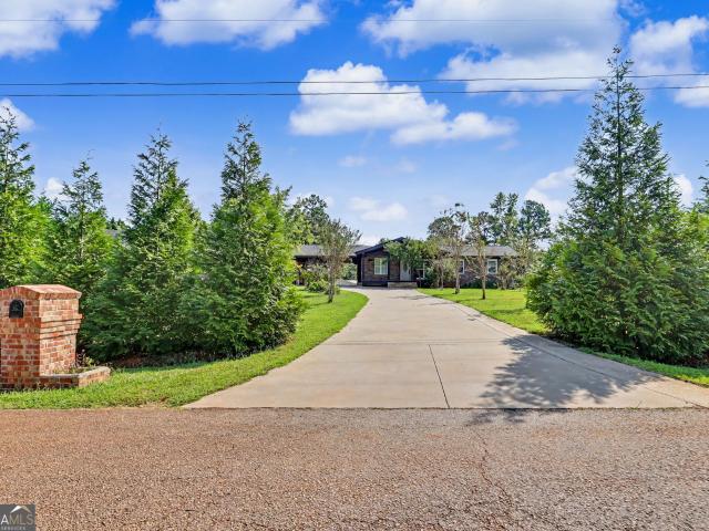 House for sale in Alto, Habersham County
