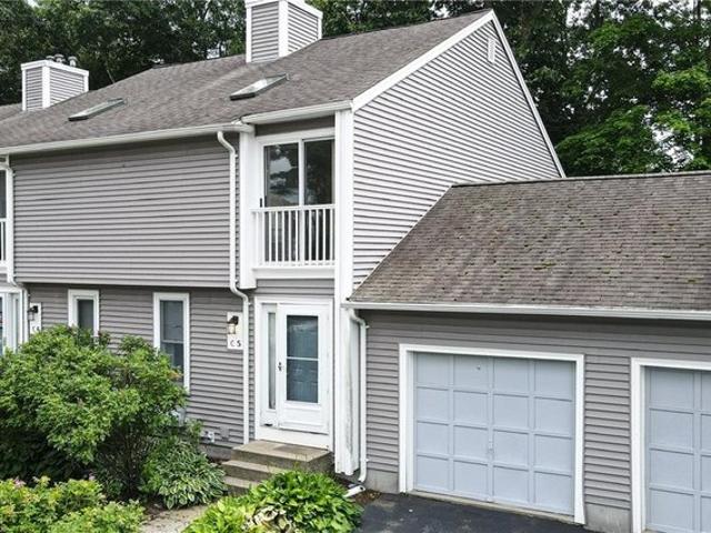Townhouse for sale in Warwick, Rhode Island