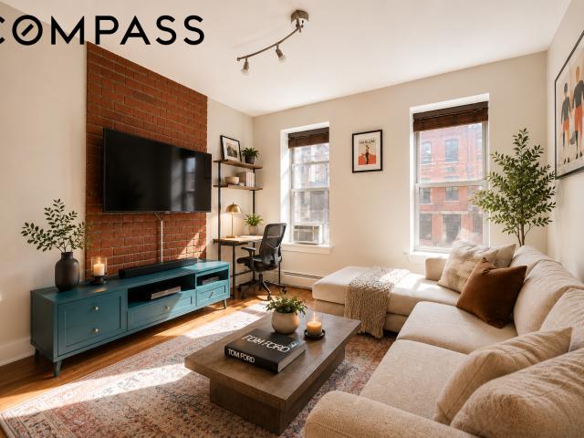 Condo for sale in Manhattan Community Board 10, New York