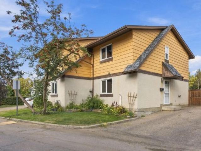 Duplex for sale in Wedgewood, Alberta