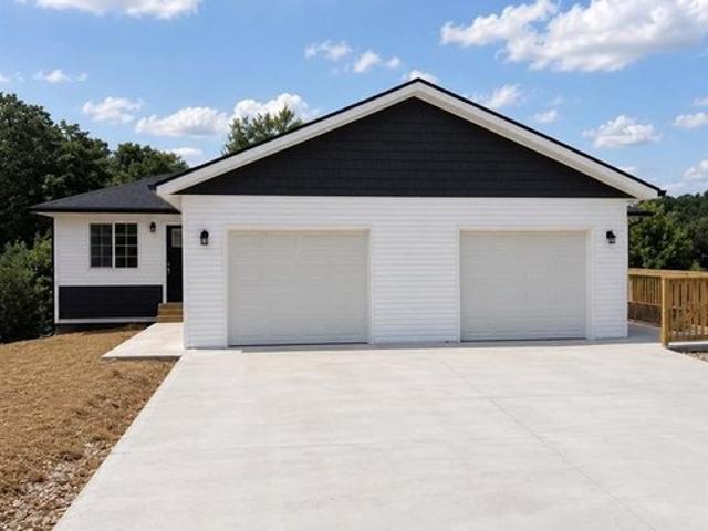 House for sale in Saint Robert, Missouri