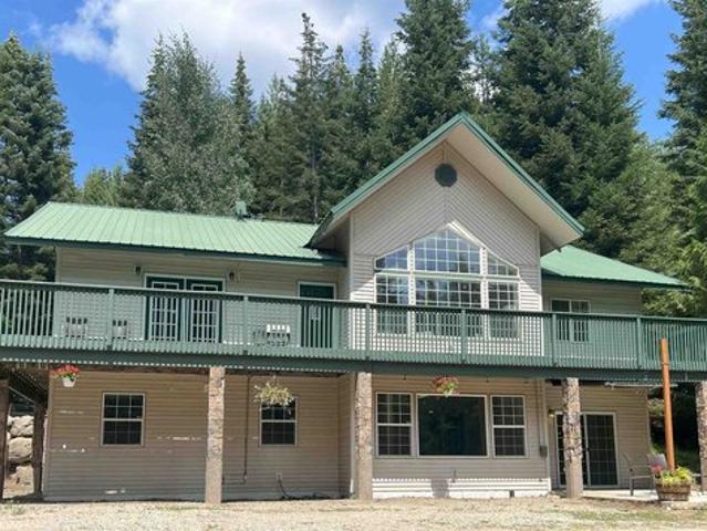 House for sale in Chattaroy, Washington