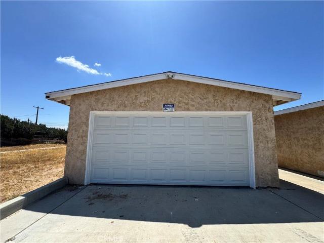 Duplex for rent in Hesperia, California