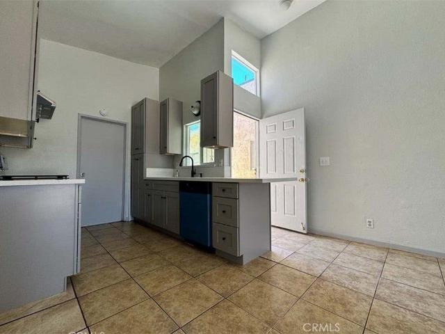 Duplex for rent in Hesperia, California