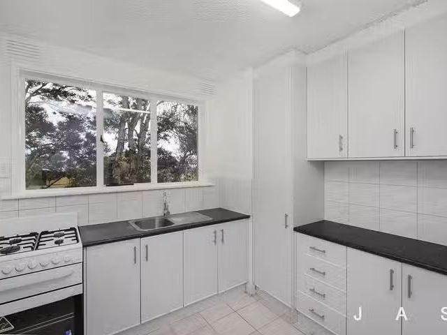 Apartment for rent in West Footscray