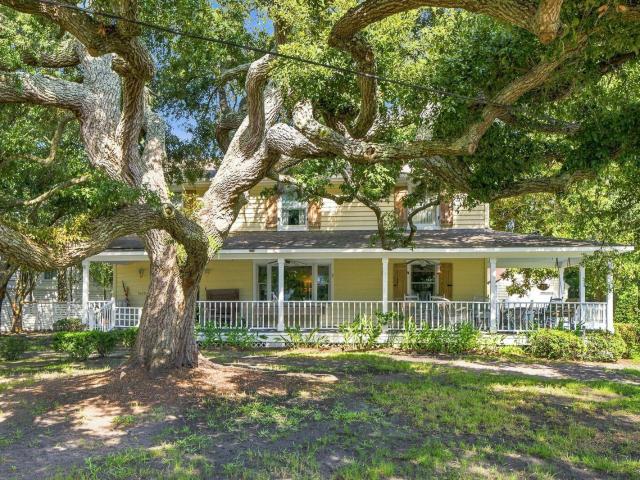 House for sale in Sullivan's Island Historic District, Sullivan's Island