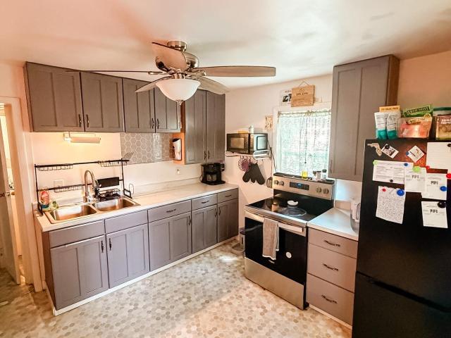 House for sale in Burlington, Iowa
