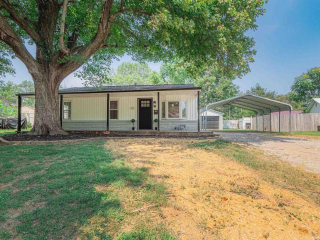House for sale in Evansville, Indiana