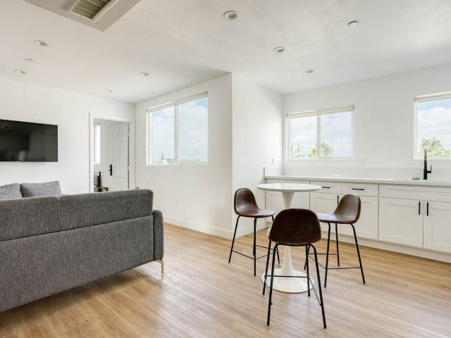 Apartment for rent in Canoga Park, California