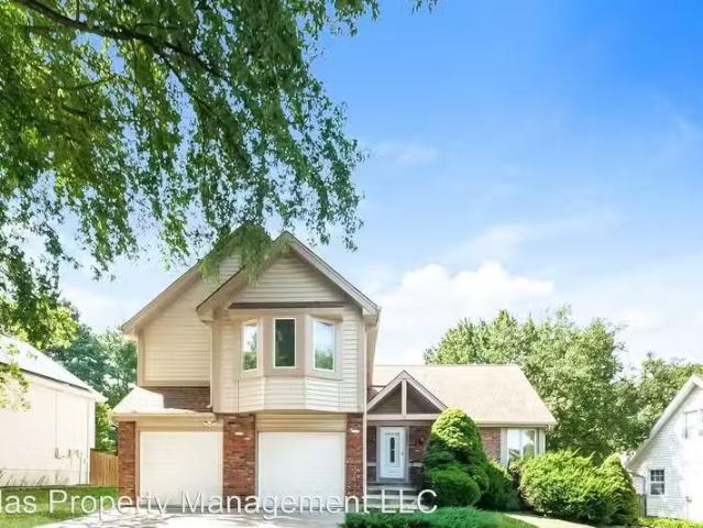 House for rent in Olathe