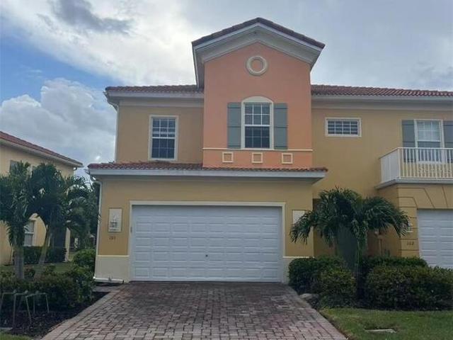 Townhouse for sale in Fort Myers