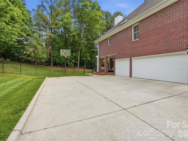 House for sale in Mecklenburg, North Carolina