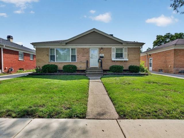 House for sale in Westchester, Illinois