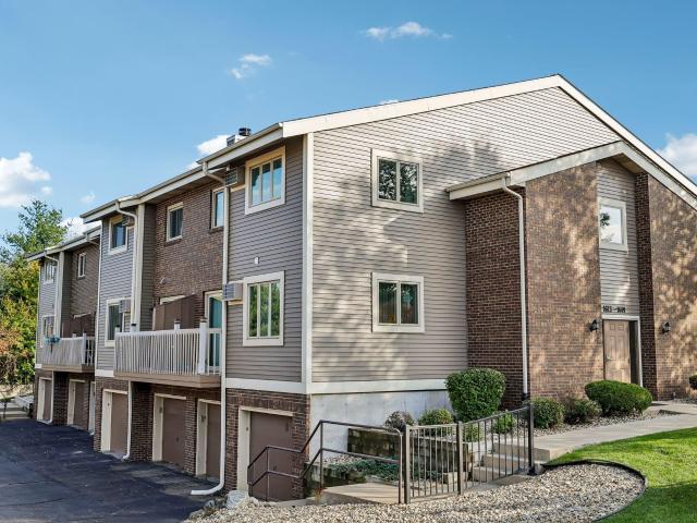 Condo for sale in Prairie Hills, Madison