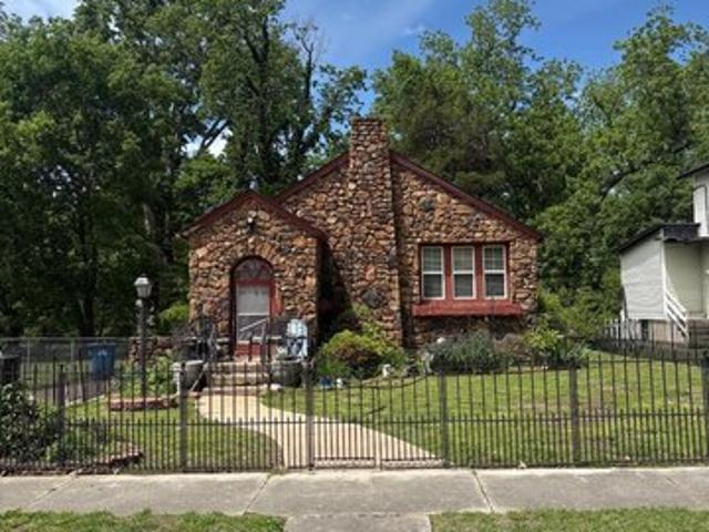 House for sale in Carthage, Missouri