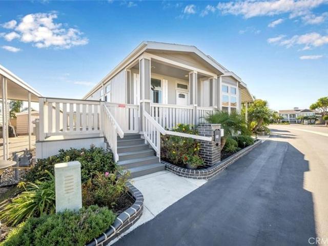 House for sale in Huntington Beach, California