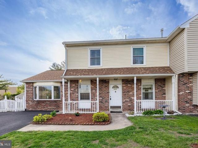 Townhouse for sale in Lansdale, Pennsylvania
