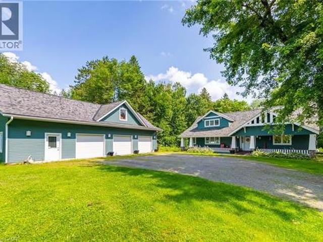 House for sale in Gravenhurst, Central Ontario