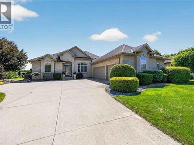 House for sale in Brights Grove, Ontario