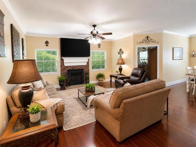 House for sale in Henderson, Texas
