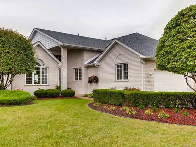 Townhouse for sale in Orland Park, Illinois