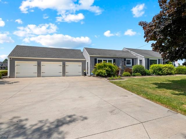 House for sale in Lagrange, Ohio