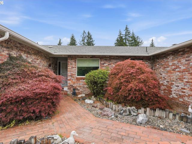 House for sale in Coos Bay, Coos County