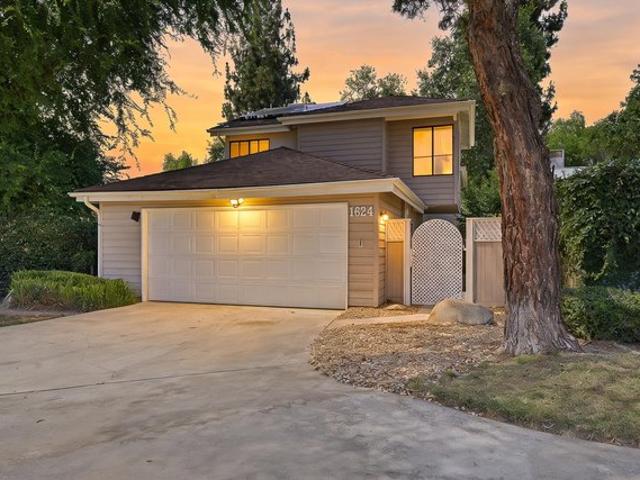 Condo for sale in Visalia, Tulare County