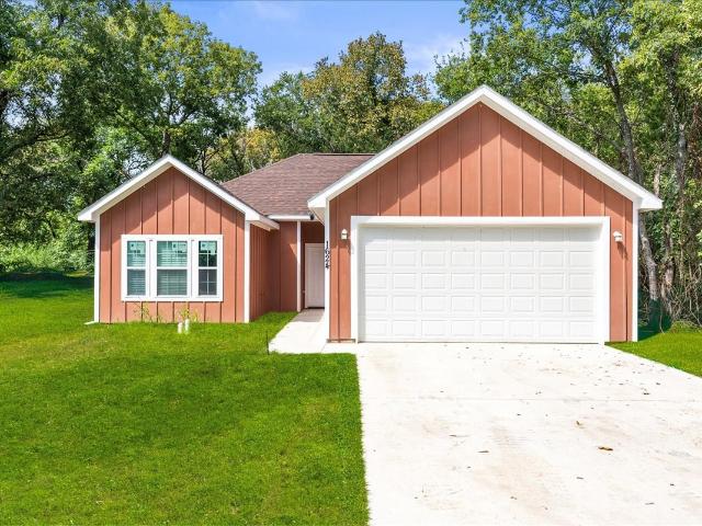 House for sale in Navarro, Texas